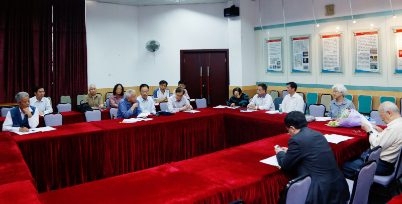 君子怀德,化院情长--直播平台
校友会召开第二届第三次理事大会