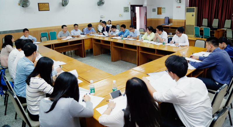 君子怀德,化院情长--直播平台
校友会召开第二届第三次理事大会